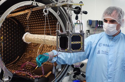 El 3Cat-4, el nou nanosatèl·lit del NanoSat Lab de la UPC, ja orbita la Terra