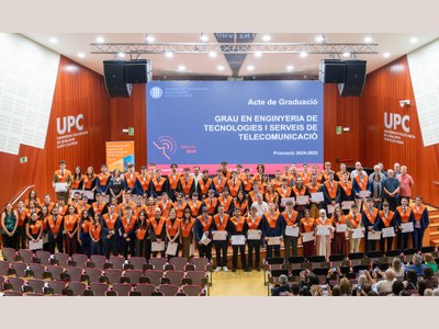 Felicitats als nous titulats i titulades en el Grau en Enginyeria de Tecnologies i Serveis de Telecomunicació